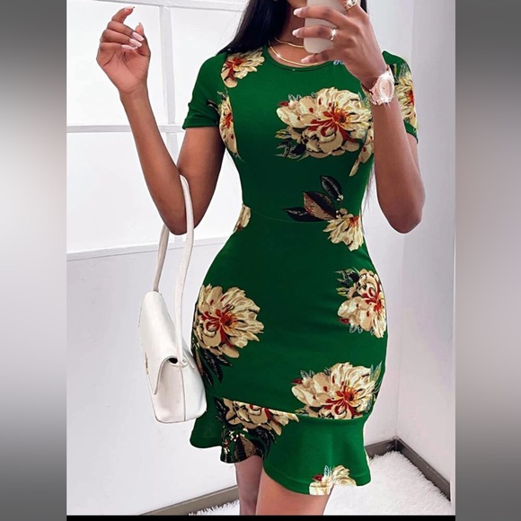 SHEIN Floral Lace Up Back Fitted Dress size Large - Picture 3 of 14